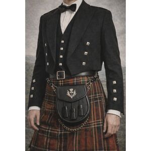 Scottish Kilt Sporran Grained Leather Thistle Emblem w/ Chain Belt